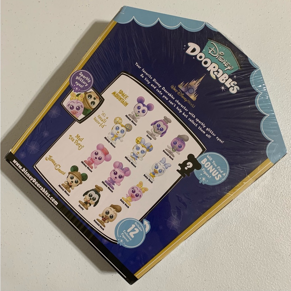 Disney Doorables 50th Anniversary 12 Exclusive Figures Collector Pack-New - Picture 4 of 8